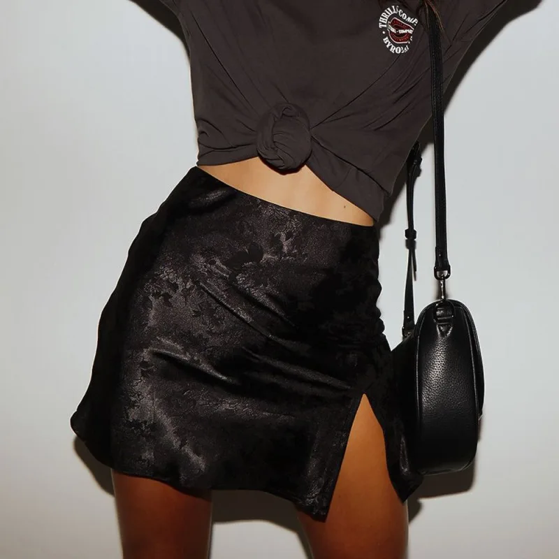 Women Summer Elegant Jacquard Satin Short Skirt Sexy High Waist Split Mini Skirt Vintage Zipper Skirt High Street 
Women Summer Elegant Jacquard Satin Short Skirt Sexy High Waist Split Mini Skirt Vintage Zipper Skirt High Street