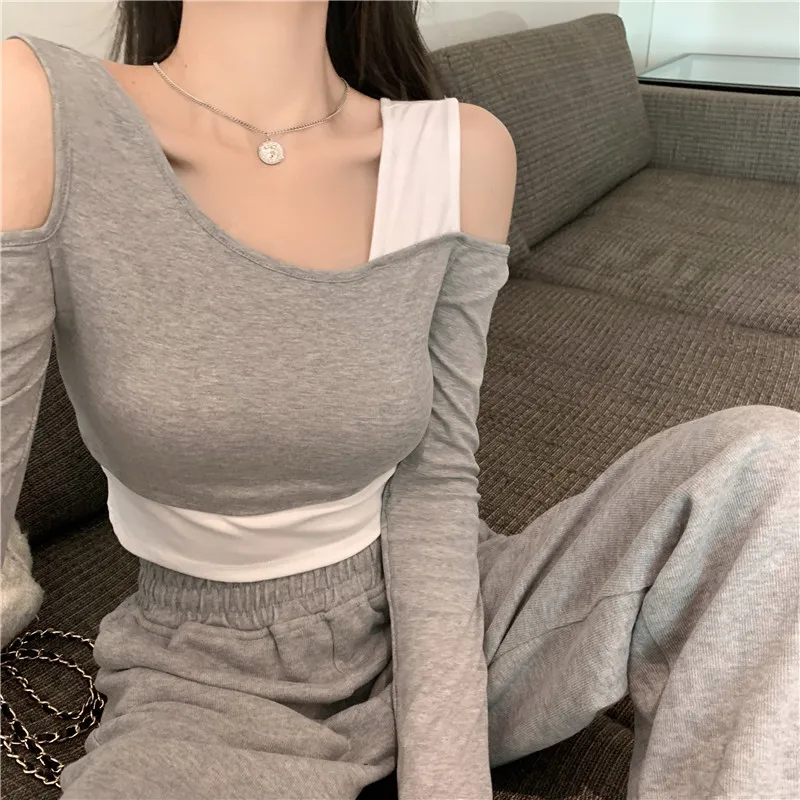 Woman Tshirts Gothic Autumn and Winter off-the-Shoulder Long Sleeve T-shirt Contrast Patchwork Fake Two Short Midriff-Baring Top
Woman Tshirts Gothic Autumn and Winter off-the-Shoulder Long Sleeve T-shirt Contrast Patchwork Fake Two Short Midriff-Baring Top