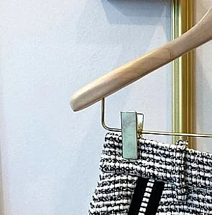 2021 Spring and Summer New Commuter Color Tweed Fashion Casual Temperament Shorts
2021 Spring and Summer New Commuter Color Tweed Fashion Casual Temperament Shorts