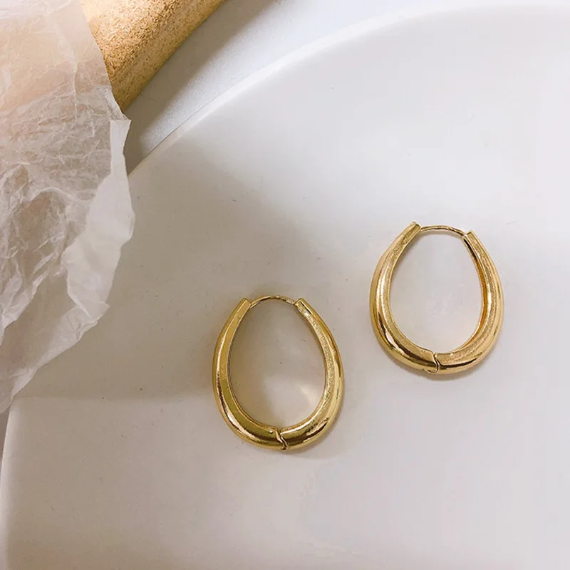New Korean Fashion Woman's Earrings Gold Large Smooth Circle Geometric Round Hoop Earrings for Women Girl Wedding Party Jewelry
New Korean Fashion Woman's Earrings Gold Large Smooth Circle Geometric Round Hoop Earrings for Women Girl Wedding Party Jewelry
