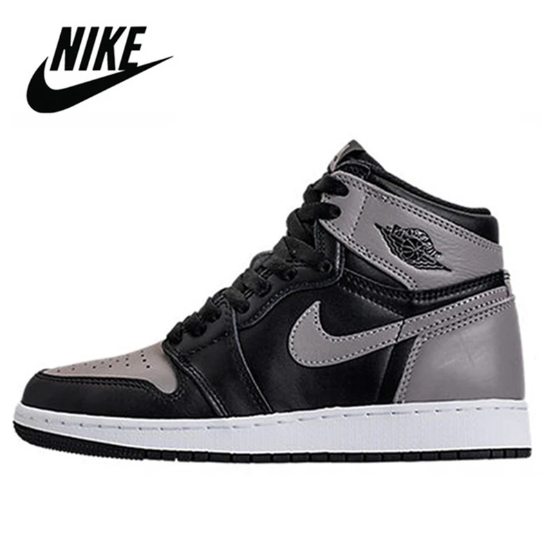 Authentic Original Nike Free Run Air Jordan 1 Mid Chicago Toe Black Metallic Gold Men and Women Basketball Sneakers Shoes
Authentic Original Nike Free Run Air Jordan 1 Mid Chicago Toe Black Metallic Gold Men and Women Basketball Sneakers Shoes