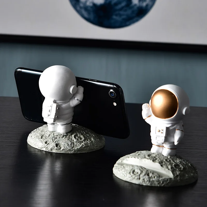 Phone Holder Creative Space Astronauts Cutedream-carrying Mobilephone Holder Resin Craft Lazy Desktop Displaymobile Phone Holder
Phone Holder Creative Space Astronauts Cutedream-carrying Mobilephone Holder Resin Craft Lazy Desktop Displaymobile Phone Holder