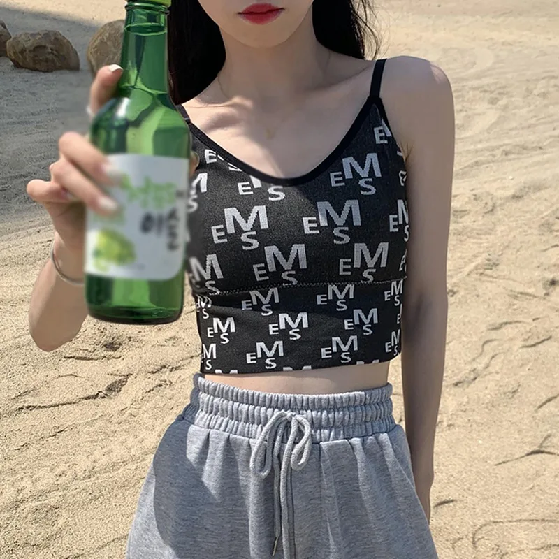Women Cami Tops V-Neck Letter Print Black Tank Tops Sleeveless Summer Top Korean Fashion Knited Camis
Women Cami Tops V-Neck Letter Print Black Tank Tops Sleeveless Summer Top Korean Fashion Knited Camis