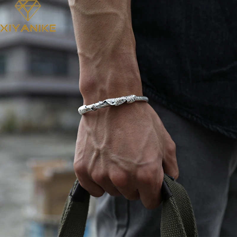 GOLDRIA 925 Sterling Silver Lotus Open Bracelet For Men Ethnic Style Unique Design Handmade Light Luxurious Temperament Adjust
GOLDRIA 925 Sterling Silver Lotus Open Bracelet For Men Ethnic Style Unique Design Handmade Light Luxurious Temperament Adjust