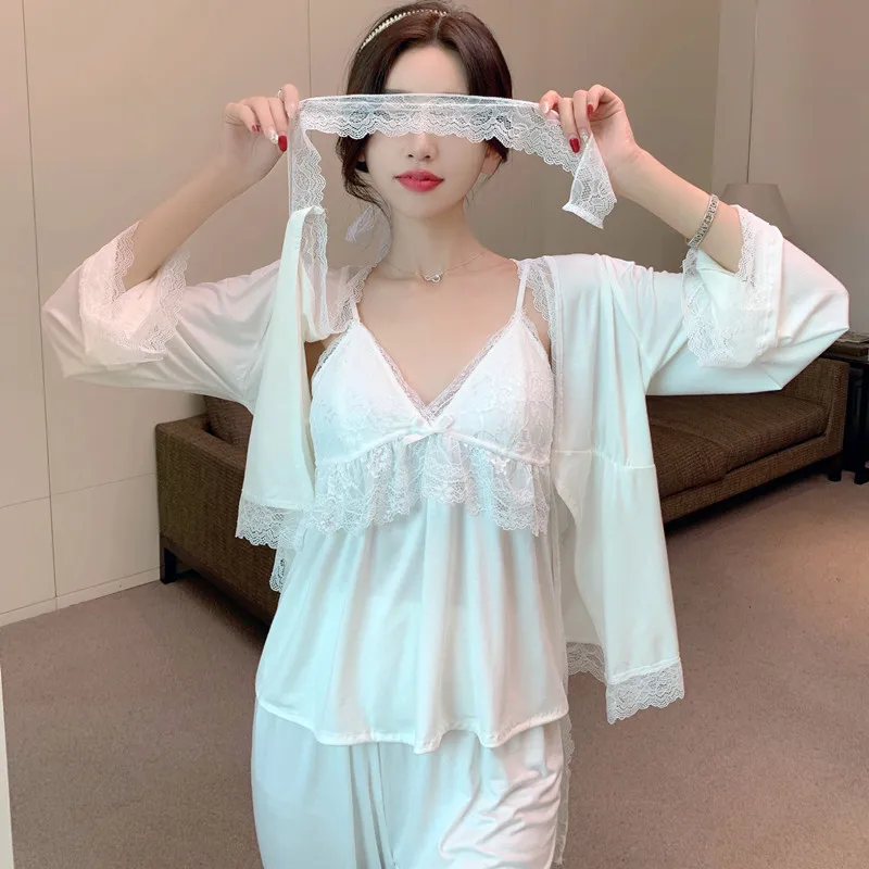NEW Autumn winter French palace style V-neck lace modal nightgown strap sexy pajamas set beautiful white 3-piece Loungewear
NEW Autumn winter French palace style V-neck lace modal nightgown strap sexy pajamas set beautiful white 3-piece Loungewear