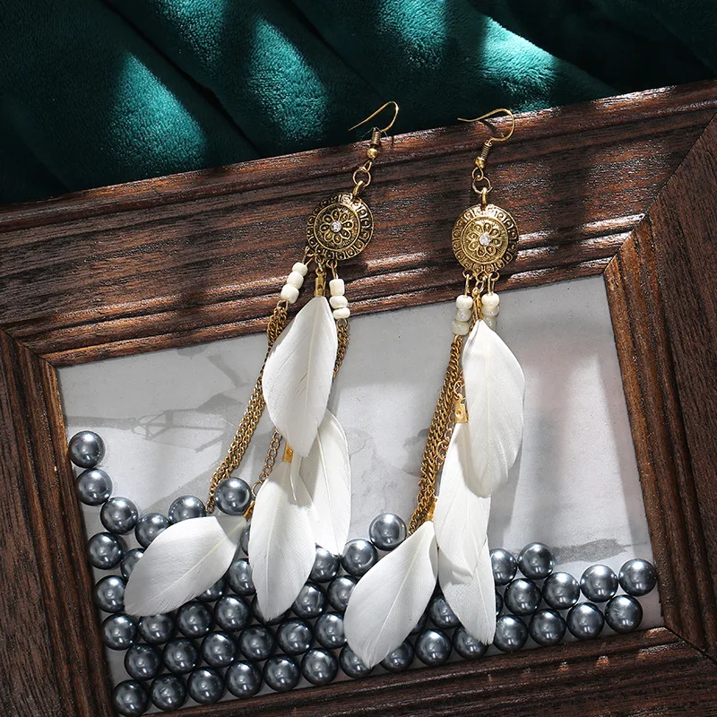 fall earrings2021 fall winter Bohemian style feathered tassel earrings, European retro chain accessories, creative long earrings
fall earrings2021 fall winter Bohemian style feathered tassel earrings, European retro chain accessories, creative long earrings
