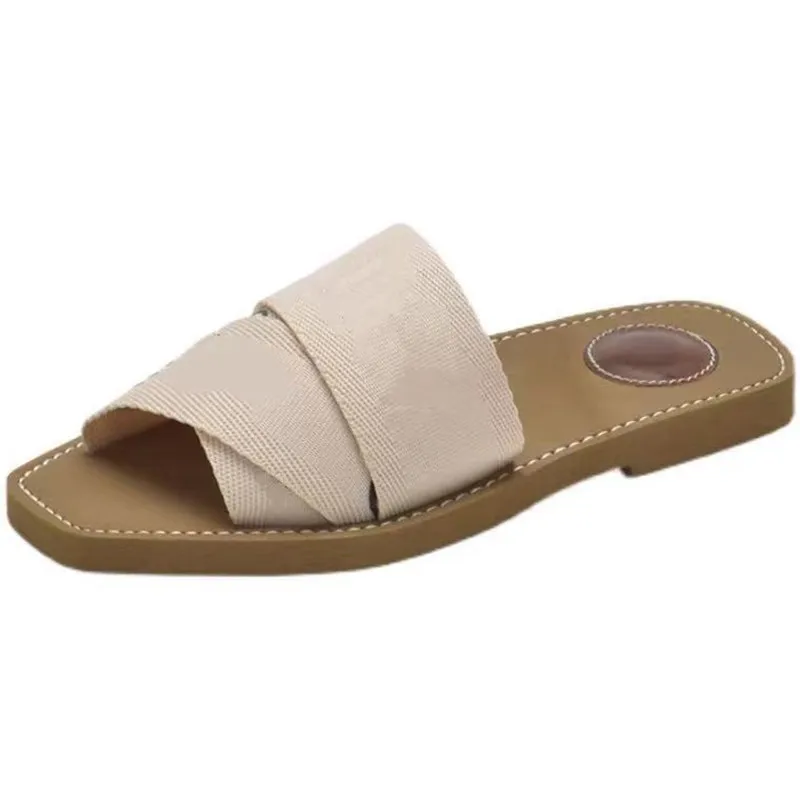 2021 New Women's Multicolored Slippers Outdoor Wear upper Letter Hot Sale Flat Slippers Large Size for female
2021 New Women's Multicolored Slippers Outdoor Wear upper Letter Hot Sale Flat Slippers Large Size for female