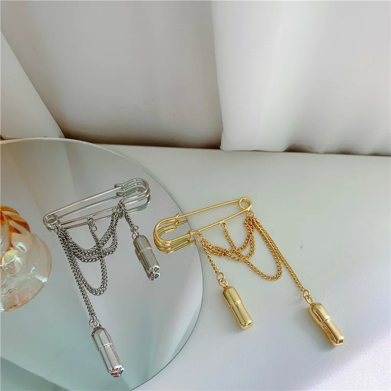 HANGZHI 2020 New Punk Rock Hip Hop AM Personality Metal Chain Pill Brooch for Men Girls Women Party Jewelry Gift
HANGZHI 2020 New Punk Rock Hip Hop AM Personality Metal Chain Pill Brooch for Men Girls Women Party Jewelry Gift