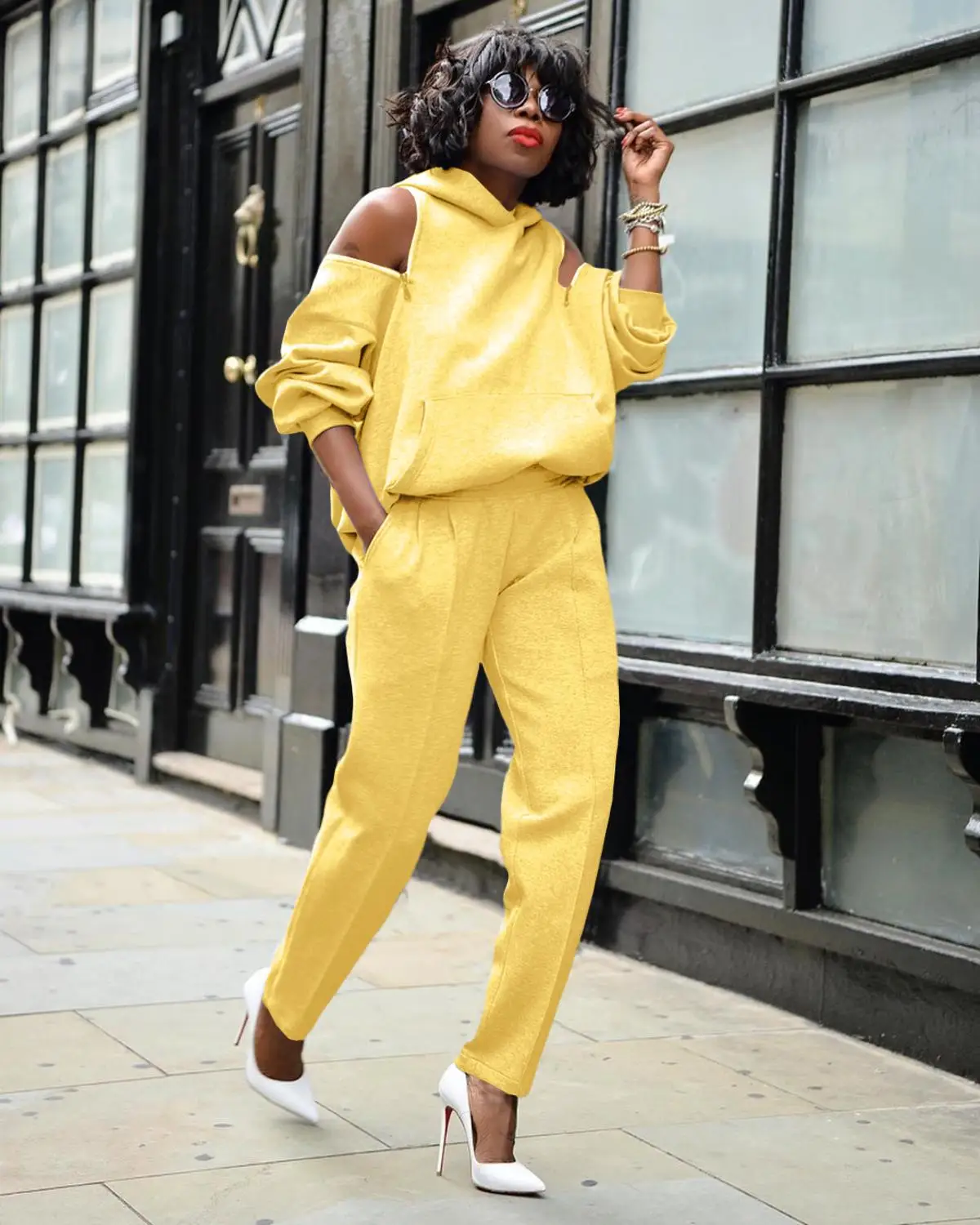 Fashion brand casual women's sweatshirt + sweatpants suit long sleeve open back strapless hoodie women 2020 autumn fashion cloth
Fashion brand casual women's sweatshirt + sweatpants suit long sleeve open back strapless hoodie women 2020 autumn fashion cloth