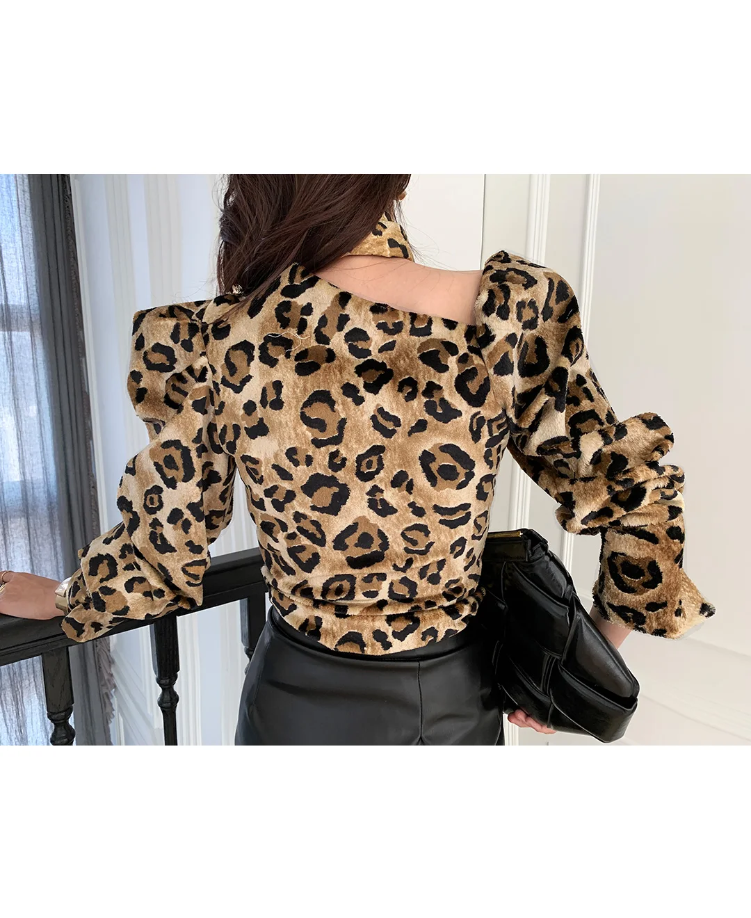 ZCSMLL Leopard Printing Women Blouses Long Sleeve Korea Fashion 2021 Spring Female Vintage Shirt Tide
ZCSMLL Leopard Printing Women Blouses Long Sleeve Korea Fashion 2021 Spring Female Vintage Shirt Tide
