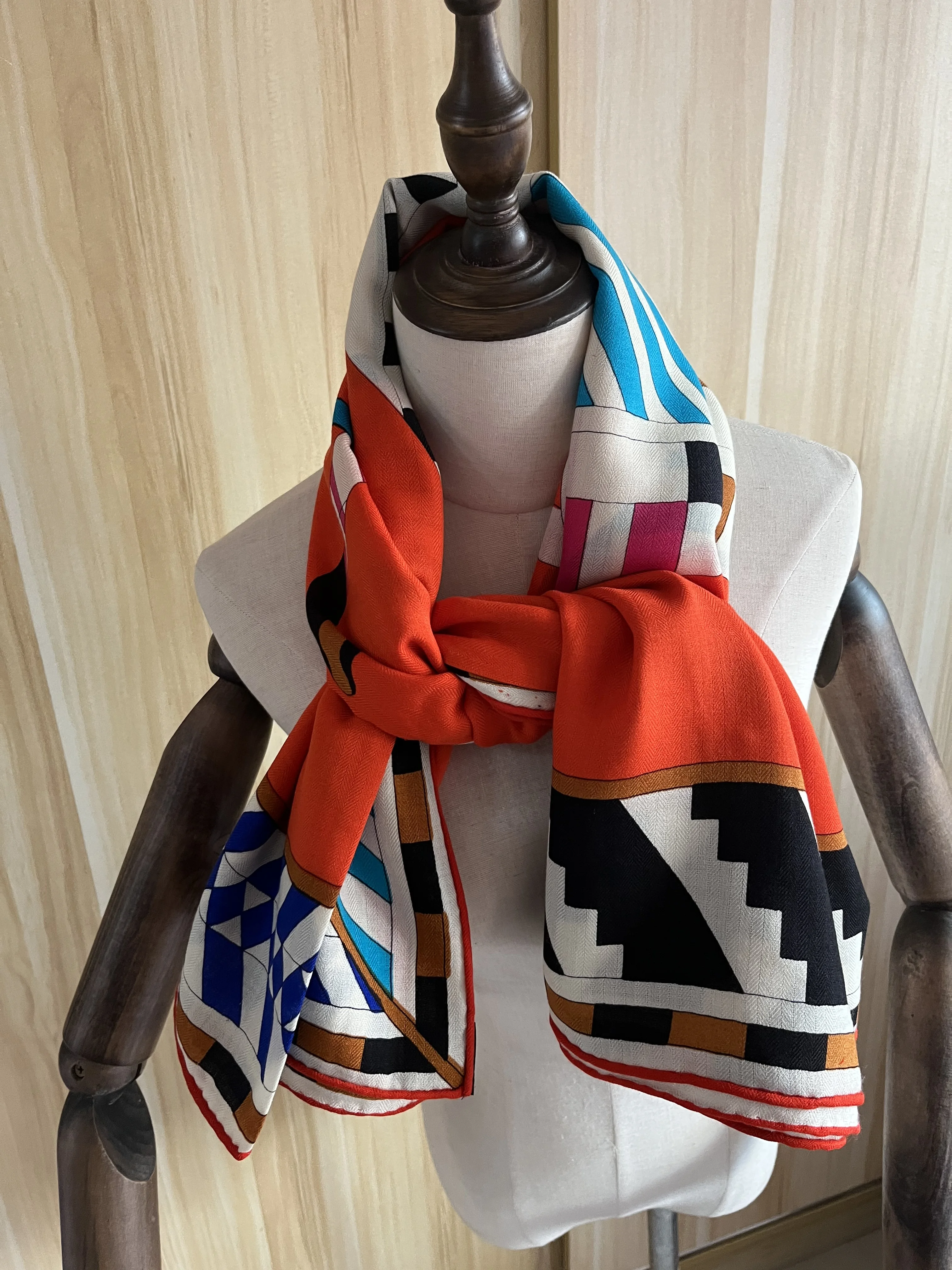 2021 new arrival autumn winter horse red 140*140 cm scarf 70% cashmere 30% silk scarf wrap for women lady girl gift hijab 
2021 new arrival autumn winter horse red 140*140 cm scarf 70% cashmere 30% silk scarf wrap for women lady girl gift hijab