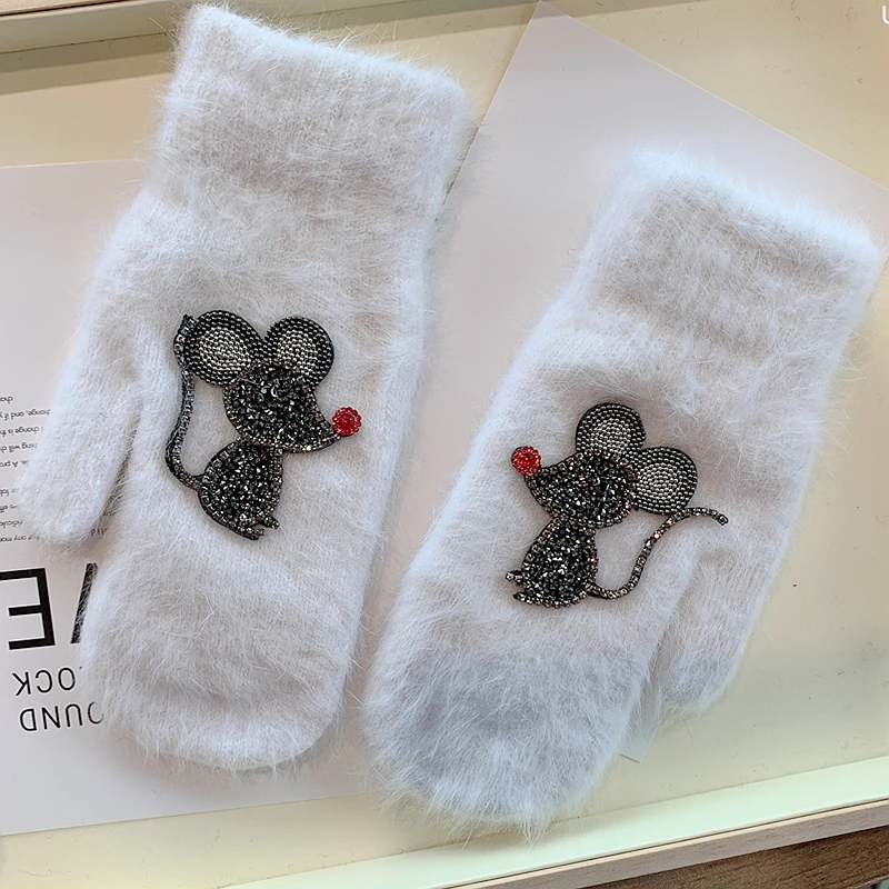 Women Gloves Winter Crystal Octopus Rabbit Fur female double Warm Full Finger Mittens Christmas Gifts
Women Gloves Winter Crystal Octopus Rabbit Fur female double Warm Full Finger Mittens Christmas Gifts