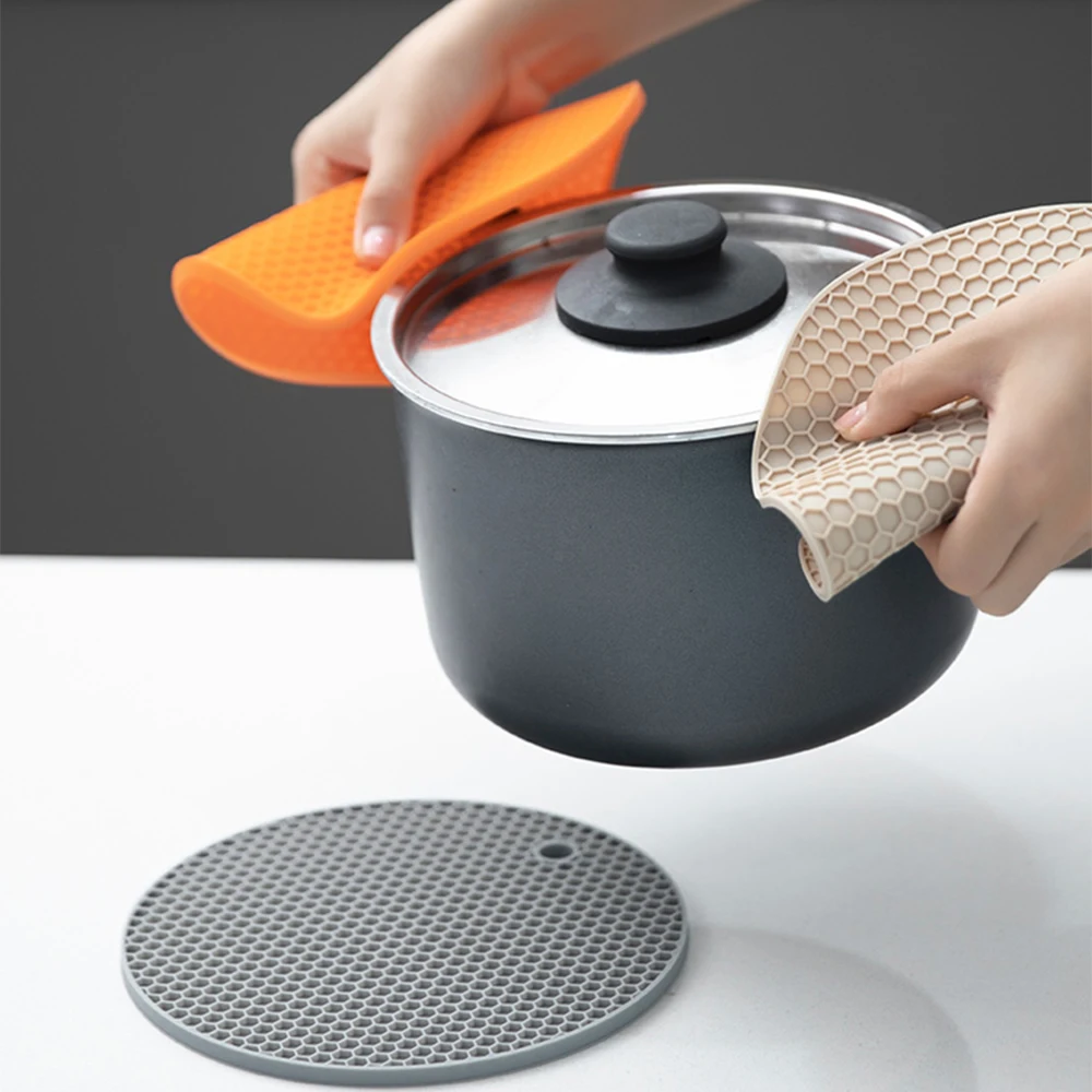 Round Insulation Silicone Mats Non-Slip Heat-Resistant Anti-Scalding Honeycomb Multifuctional Bowl Pot Holder Thicken Coasters
Round Insulation Silicone Mats Non-Slip Heat-Resistant Anti-Scalding Honeycomb Multifuctional Bowl Pot Holder Thicken Coasters