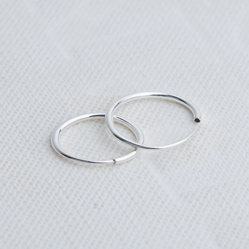 Medium 925 Sterling Silver Small Hoop Earrings For Women Ear Bone Buckle Round Circle Earrings Hoops Ear Rings Earings
Medium 925 Sterling Silver Small Hoop Earrings For Women Ear Bone Buckle Round Circle Earrings Hoops Ear Rings Earings