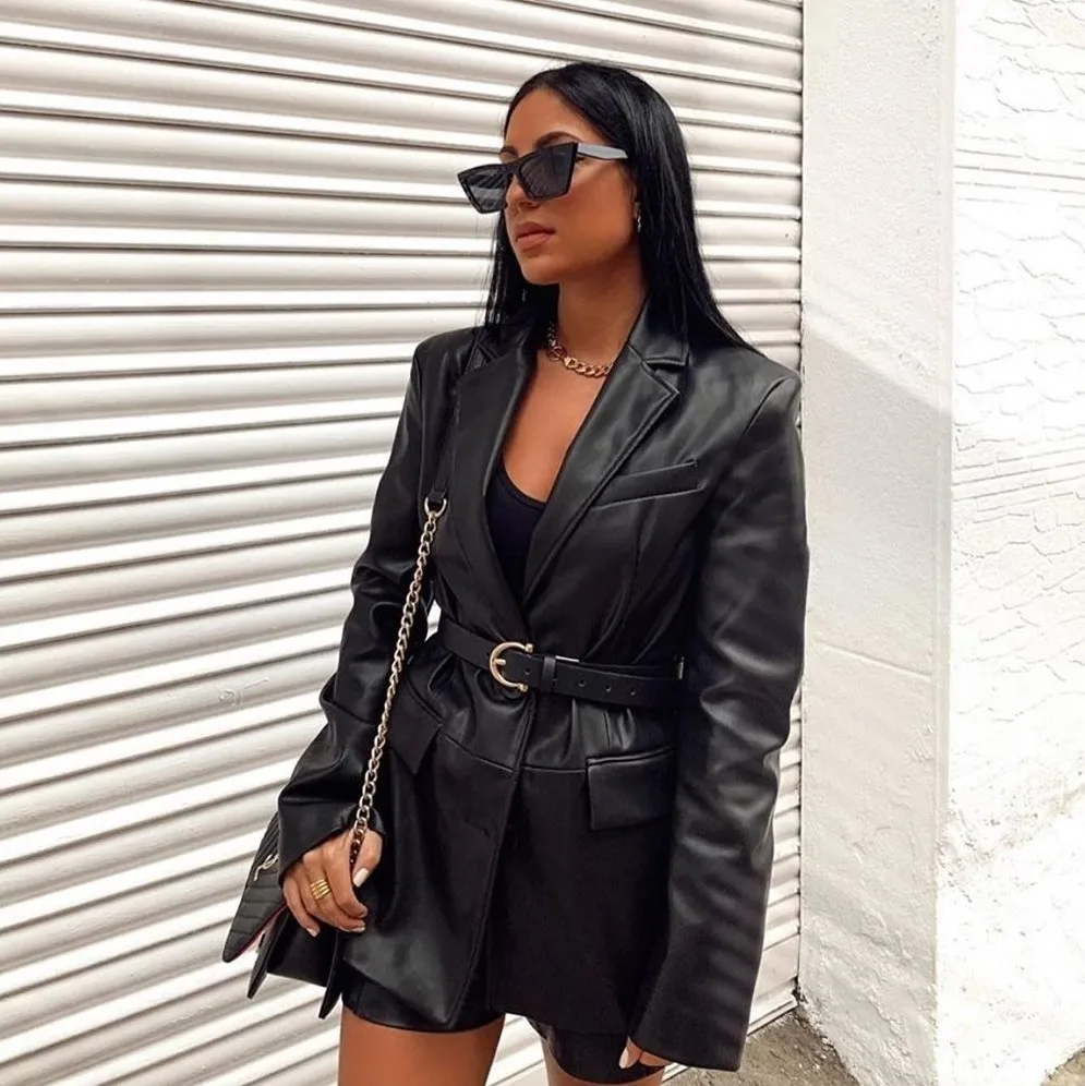 Black Suit Collar Leather Jacket 2022 Autumn Winter New Women's Fashion Casual False Pockets One Buckle Women Coat
Black Suit Collar Leather Jacket 2022 Autumn Winter New Women's Fashion Casual False Pockets One Buckle Women Coat