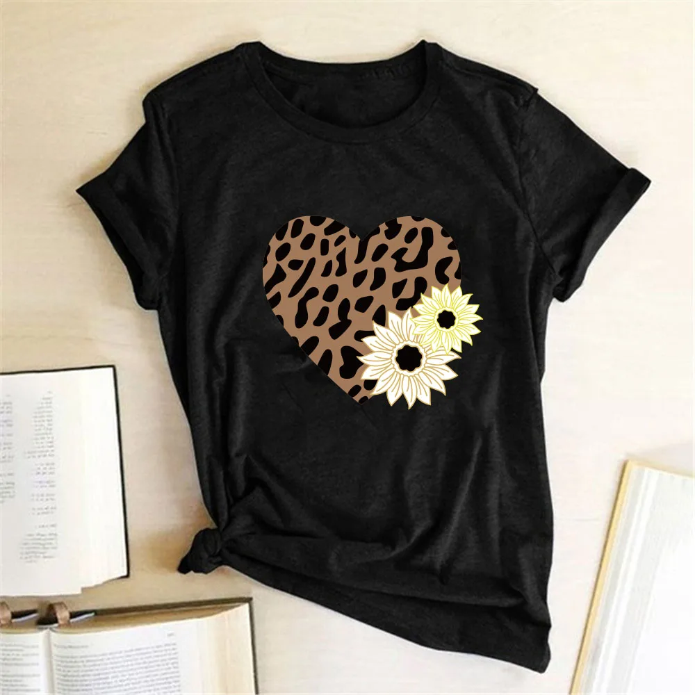 Leopard Heart Flower Print Shirt for Women Short Sleeve O-Neck Graphic Tee Shirt Femme Summer Loose Top Ropa Mujer Aesthetic
Leopard Heart Flower Print Shirt for Women Short Sleeve O-Neck Graphic Tee Shirt Femme Summer Loose Top Ropa Mujer Aesthetic