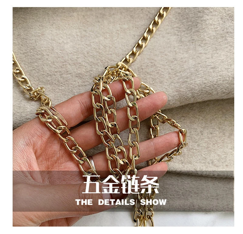 Luxury Fashion Women Box Bag Mini Chain Messenger Leather Shoulder Crossbody Retro Crocodile Handbag for Lady Brand Female Purse
Luxury Fashion Women Box Bag Mini Chain Messenger Leather Shoulder Crossbody Retro Crocodile Handbag for Lady Brand Female Purse