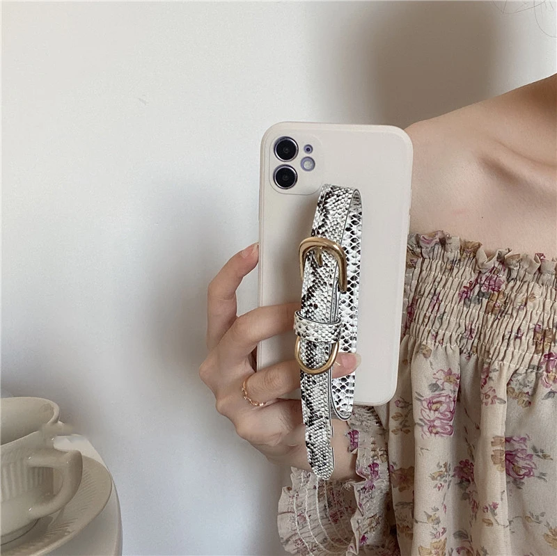 Fashion Serpentine Leather Belt Wrist Bracelet Soft Phone Case for IPhone 11 12 Pro X XR XS Max 7 8 Plus Luxury Sexy Cover Capa 
Fashion Serpentine Leather Belt Wrist Bracelet Soft Phone Case for IPhone 11 12 Pro X XR XS Max 7 8 Plus Luxury Sexy Cover Capa