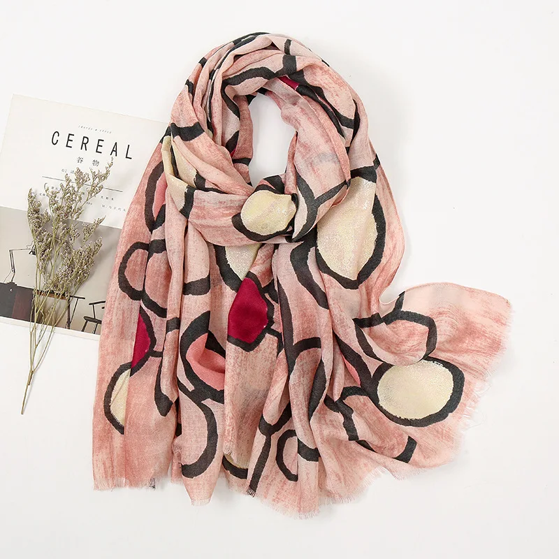 Fashion Autumn Winter Scarf Women Large Shawls Beach Sunscreen Hijab Foulard Echarpe Design Print Lady Beach Stole Head Scarves
Fashion Autumn Winter Scarf Women Large Shawls Beach Sunscreen Hijab Foulard Echarpe Design Print Lady Beach Stole Head Scarves