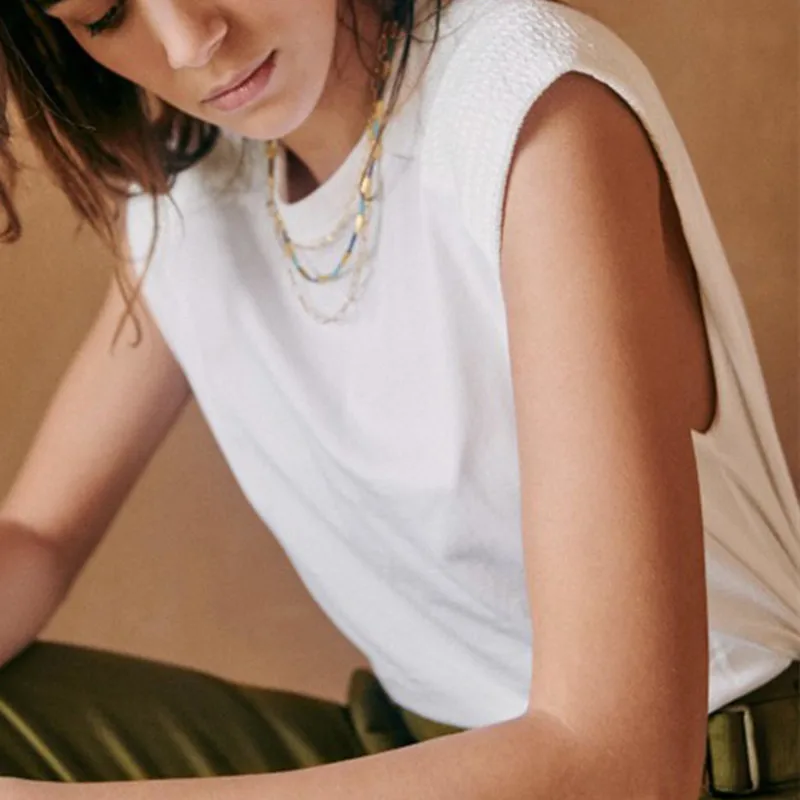 Women Shoulder Embroidery T-shirt Sleeveless Simple O-neck Female White or Black Tops Summer 2021
Women Shoulder Embroidery T-shirt Sleeveless Simple O-neck Female White or Black Tops Summer 2021