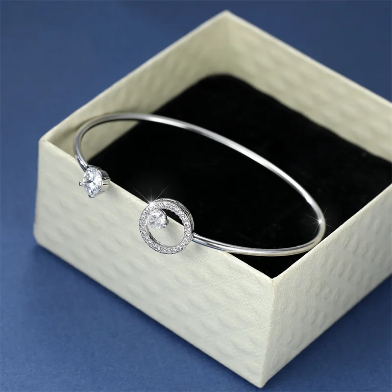 Elegant Round White Cubic Zirconia Cuff Bracelet Silver Color Adjustable Bracelet for Women Wedding Jewelry Anniversary Gift
Elegant Round White Cubic Zirconia Cuff Bracelet Silver Color Adjustable Bracelet for Women Wedding Jewelry Anniversary Gift