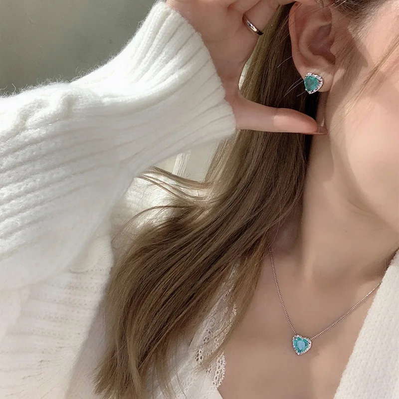 BS130 Ins ветер бриллиант любовь кулон ожерелье модный Дворцовый стиль темпераментные сетчатые красные дизайнерские ретро серьги для женщин
BS130 Ins ветер бриллиант любовь кулон ожерелье модный Дворцовый стиль темпераментные сетчатые красные дизайнерские ретро серьги для женщин