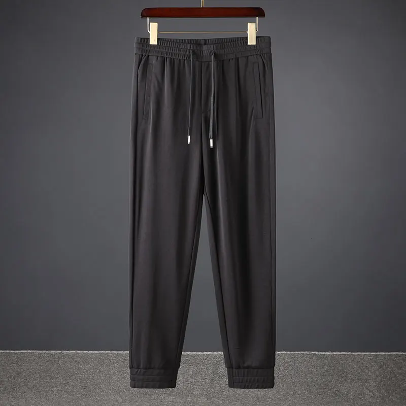 New highly soft quality high speed dry spring and summer versatile breathable thin men's sports and leisure drawstring pants
New highly soft quality high speed dry spring and summer versatile breathable thin men's sports and leisure drawstring pants