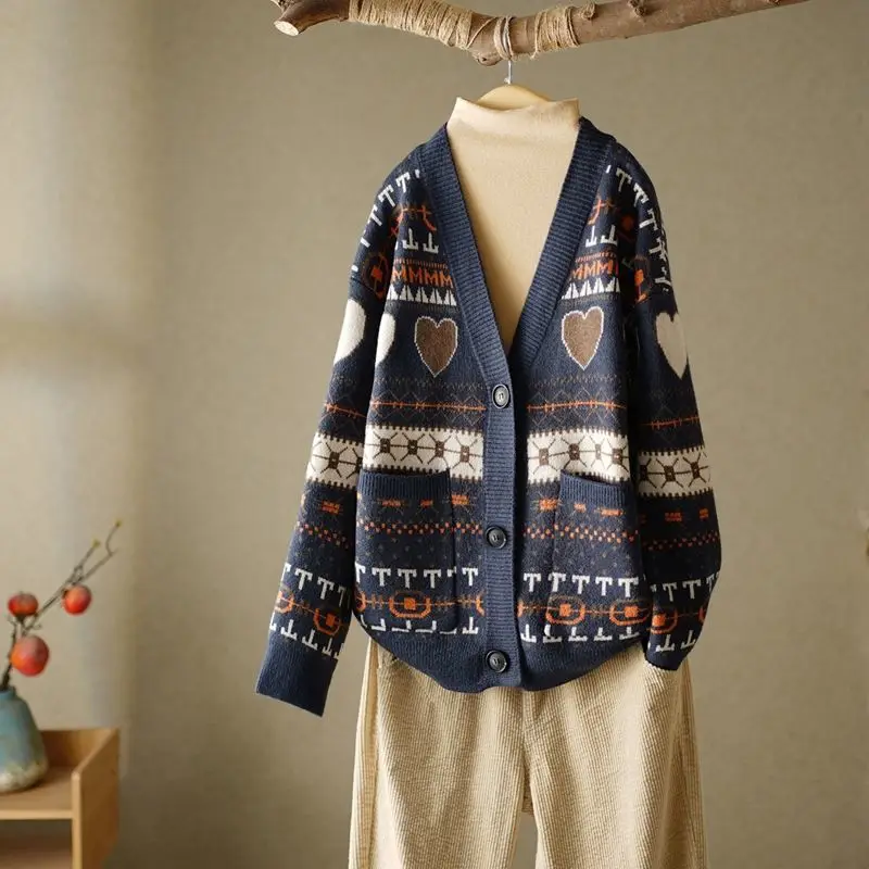 Korean Version Of Loose V-neck Long-sleeved Knitted Cardigan Women Autumn And Winter Fashion New Style Ladies Blouse
Korean Version Of Loose V-neck Long-sleeved Knitted Cardigan Women Autumn And Winter Fashion New Style Ladies Blouse