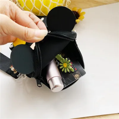 New2021 Disney cartoon shoulder bag summer bag little girl's pocket messenger bag fashion coin pursewomen's backpack 3157
New2021 Disney cartoon shoulder bag summer bag little girl's pocket messenger bag fashion coin pursewomen's backpack 3157