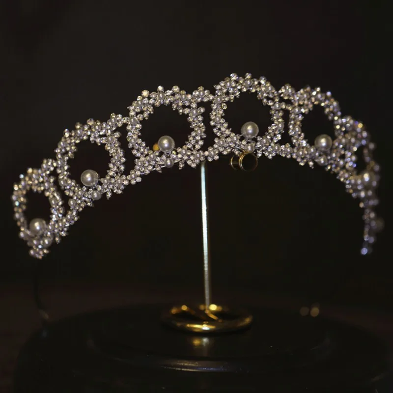 Fashion Pearls Rhinestone Princess Tiara Bridal Floral Hair Crown Wedding Prom Hair Accessories Women Hairband
Fashion Pearls Rhinestone Princess Tiara Bridal Floral Hair Crown Wedding Prom Hair Accessories Women Hairband