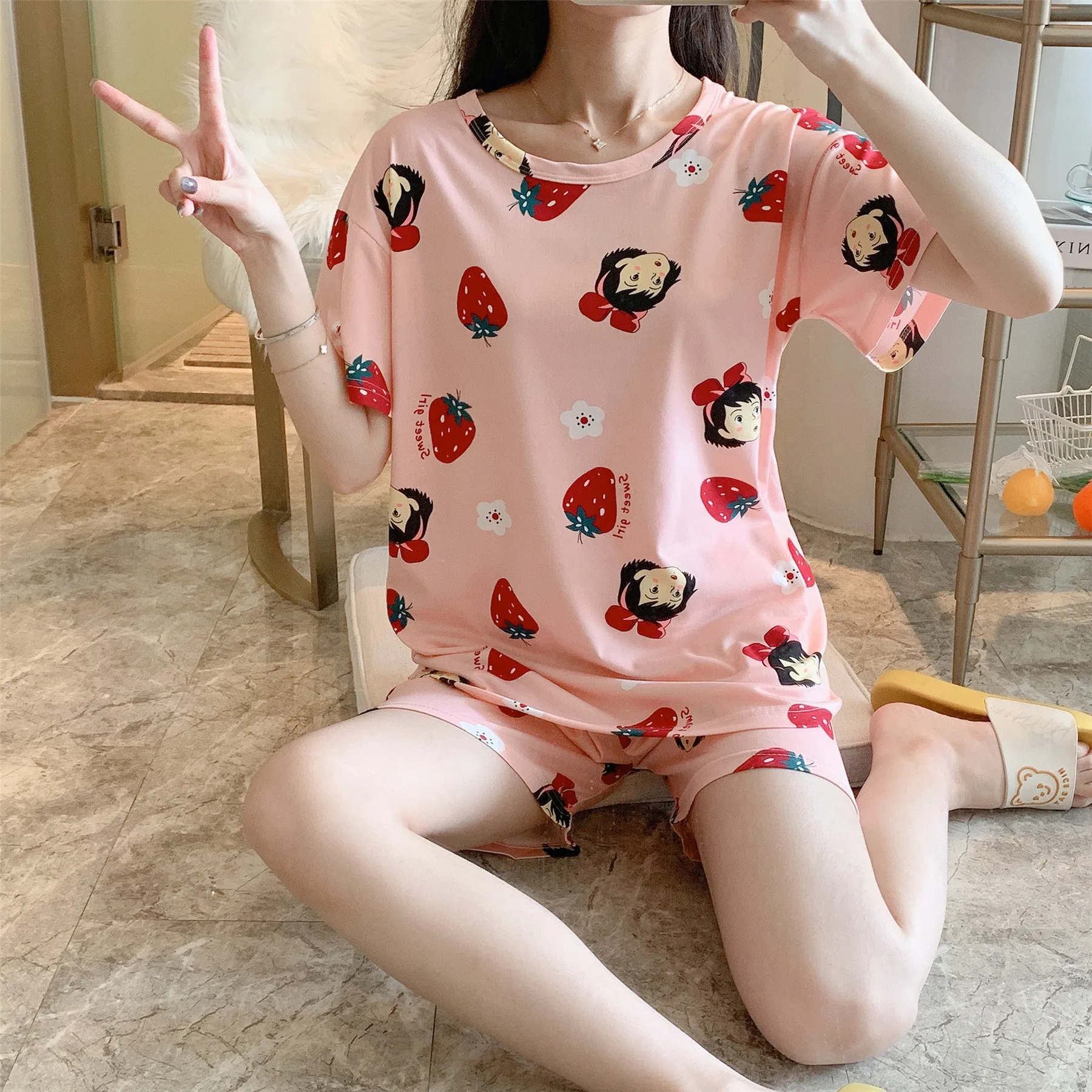 Cartoon Pijama Set Pants For Women Short Sleeved Shorts Round Neck Casual Home Suit 2 Pieces Sleepwear Pajamas Summer Woman 2021
Cartoon Pijama Set Pants For Women Short Sleeved Shorts Round Neck Casual Home Suit 2 Pieces Sleepwear Pajamas Summer Woman 2021