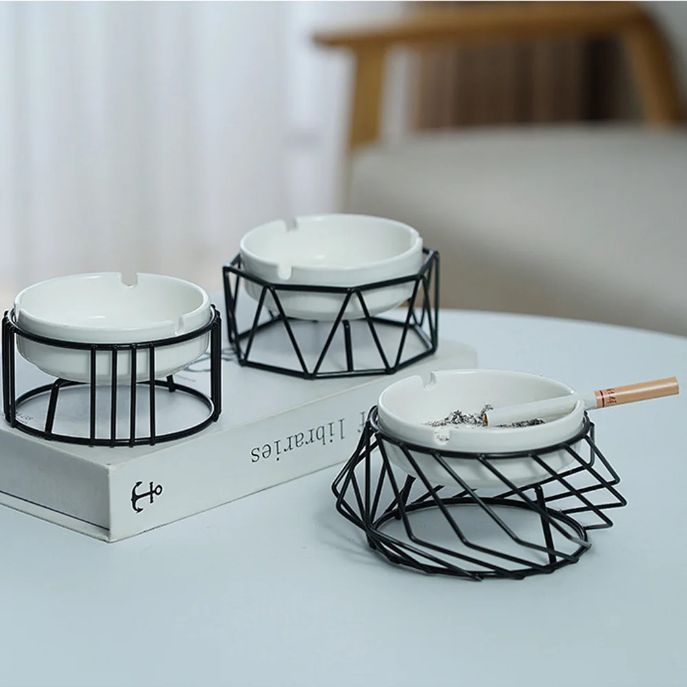 Art Bracket Ceramic Ashtray Creative Personality Household Coffee Table Ornaments Fashion Smoke Trough Smoking Accessories 
Art Bracket Ceramic Ashtray Creative Personality Household Coffee Table Ornaments Fashion Smoke Trough Smoking Accessories
