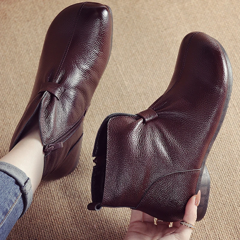 Женские ботинки из натуральной кожи, на мягкой подошве 
Женские ботинки из натуральной кожи, на мягкой подошве