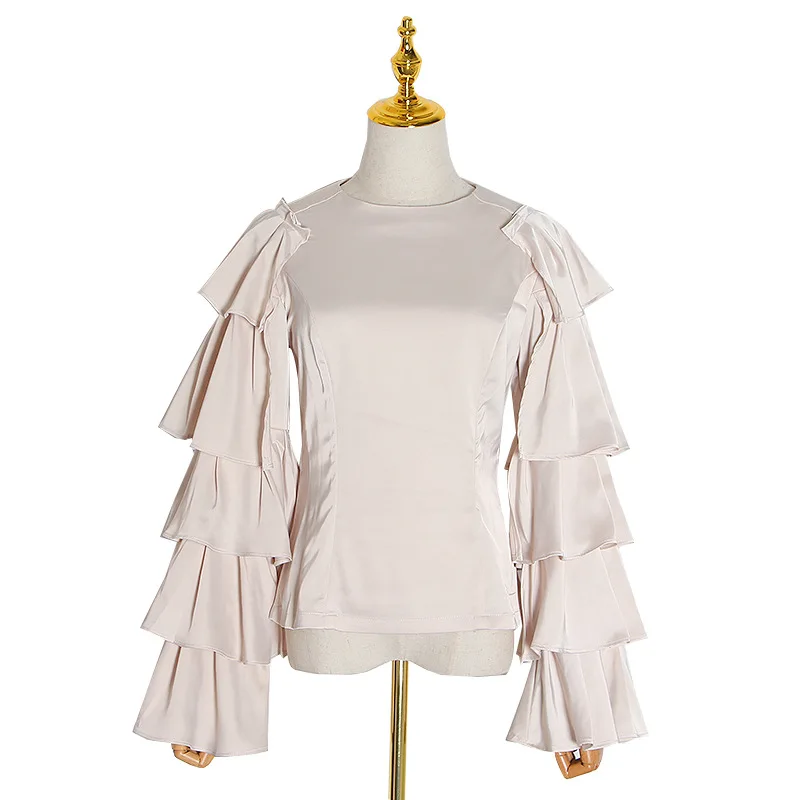 Minor design new fashion women's temperament socialite crew neck horn sleeve ruffled shirt top
Minor design new fashion women's temperament socialite crew neck horn sleeve ruffled shirt top