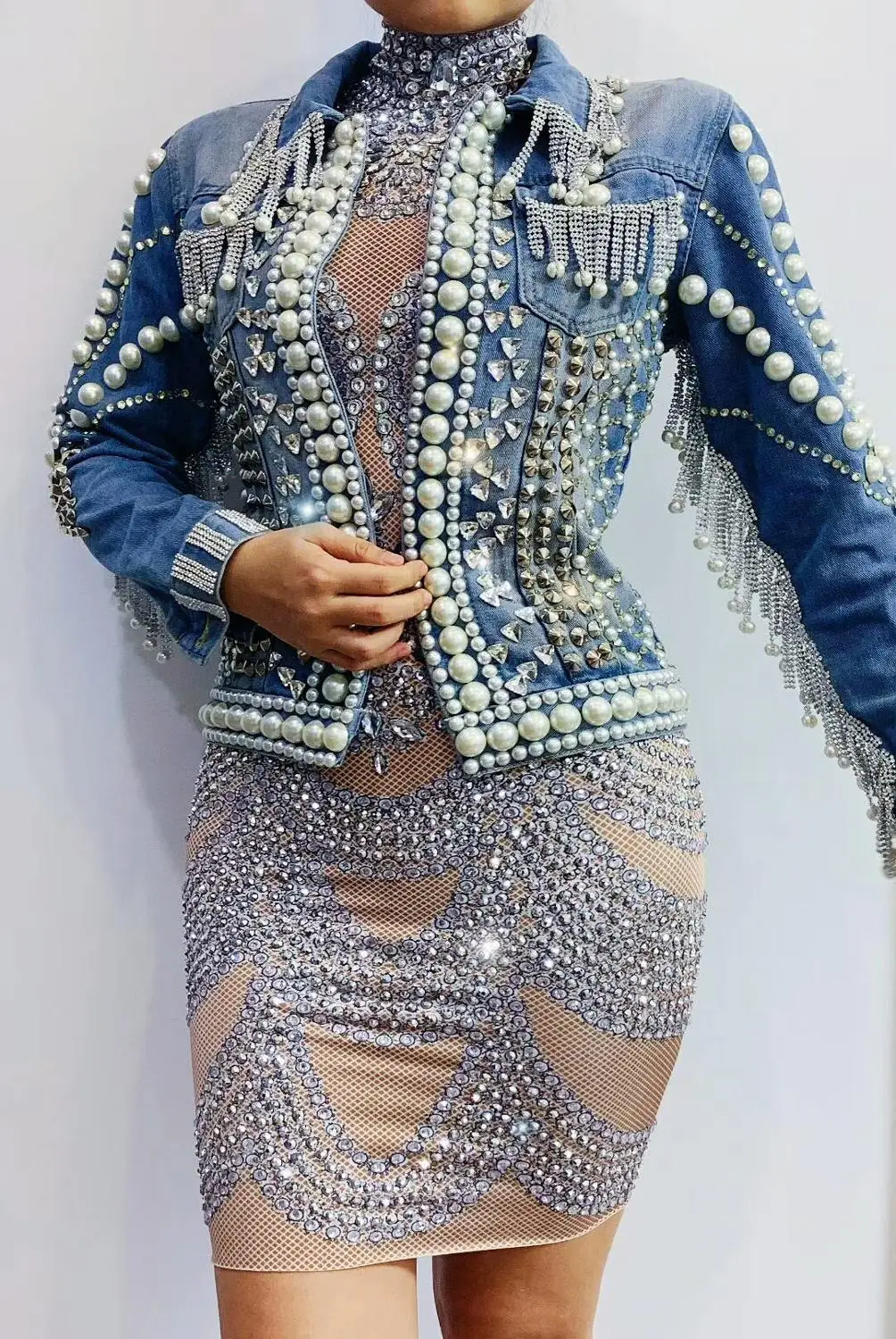 Rhinestone Dress DJ Dance WEAR Party Stretch Jumpsuit Outfit long-sleeved Dress Female Singer Dancer Tassel Birthday Dress 2020
Rhinestone Dress DJ Dance WEAR Party Stretch Jumpsuit Outfit long-sleeved Dress Female Singer Dancer Tassel Birthday Dress 2020