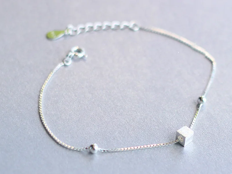 KiK Fashion Jewelry Geometric Chain Bracelet Simple Silvery Plating Round Bead Charm Bracelet For Party Gifts
KiK Fashion Jewelry Geometric Chain Bracelet Simple Silvery Plating Round Bead Charm Bracelet For Party Gifts