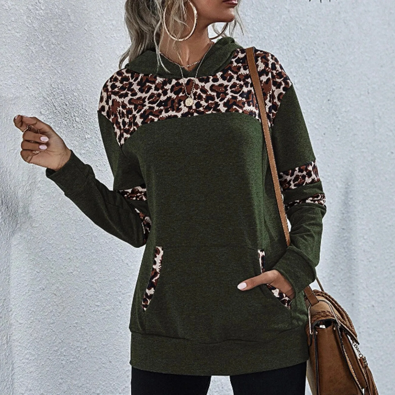 Female Hoodies Women Fashion Sling Leopard Patchwork Splicing Print Long Sleeve Streetwear Top Hoodie Sweatshirt худи оверсайз 
Female Hoodies Women Fashion Sling Leopard Patchwork Splicing Print Long Sleeve Streetwear Top Hoodie Sweatshirt худи оверсайз