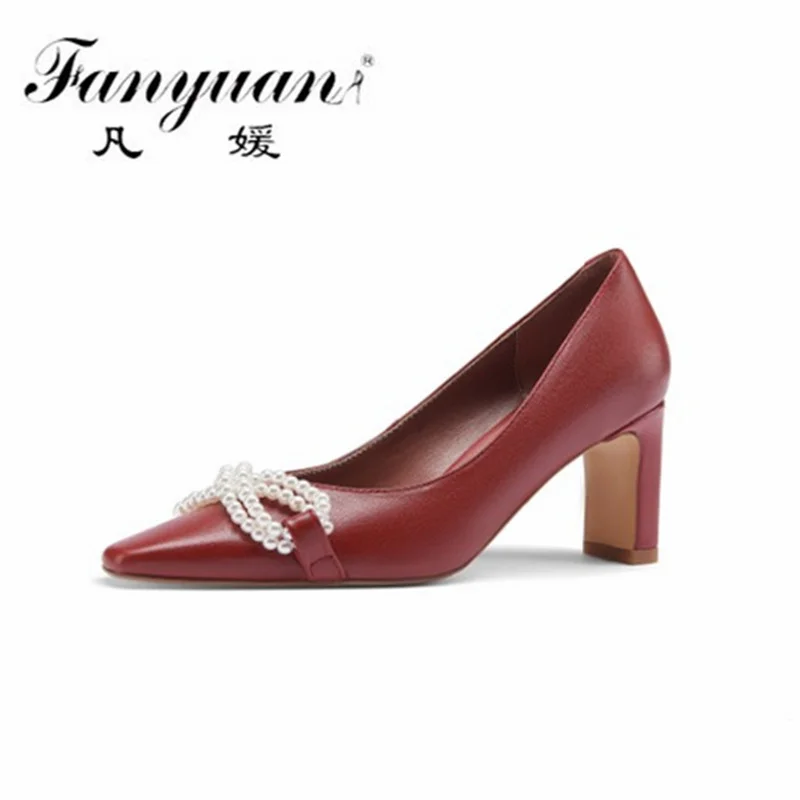 Fanyuan 2021 Spring Newest Shoes Woman Heels Genuine Leather Thic Heels Pumps Female Pearl Decoration Wedding Shoes For Women
Fanyuan 2021 Spring Newest Shoes Woman Heels Genuine Leather Thic Heels Pumps Female Pearl Decoration Wedding Shoes For Women