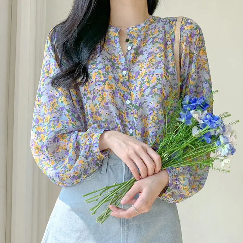 Floral chiffon top women foreign style 2021 spring and autumn new shirt super fairy fashion girly temperament small shirt
Floral chiffon top women foreign style 2021 spring and autumn new shirt super fairy fashion girly temperament small shirt