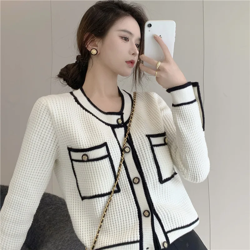 SuperAen Short Knit Cardigan Women Autumn/winter 2021 New Loose O Neck Sweater Coat Female
SuperAen Short Knit Cardigan Women Autumn/winter 2021 New Loose O Neck Sweater Coat Female