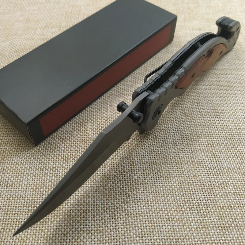 CN High Quality Damascus steel Folding Knife 8Cr14Mov Blade Rosewood Handle Camping Survival Knives Pocket Outdoor Hunting Knife
CN High Quality Damascus steel Folding Knife 8Cr14Mov Blade Rosewood Handle Camping Survival Knives Pocket Outdoor Hunting Knife