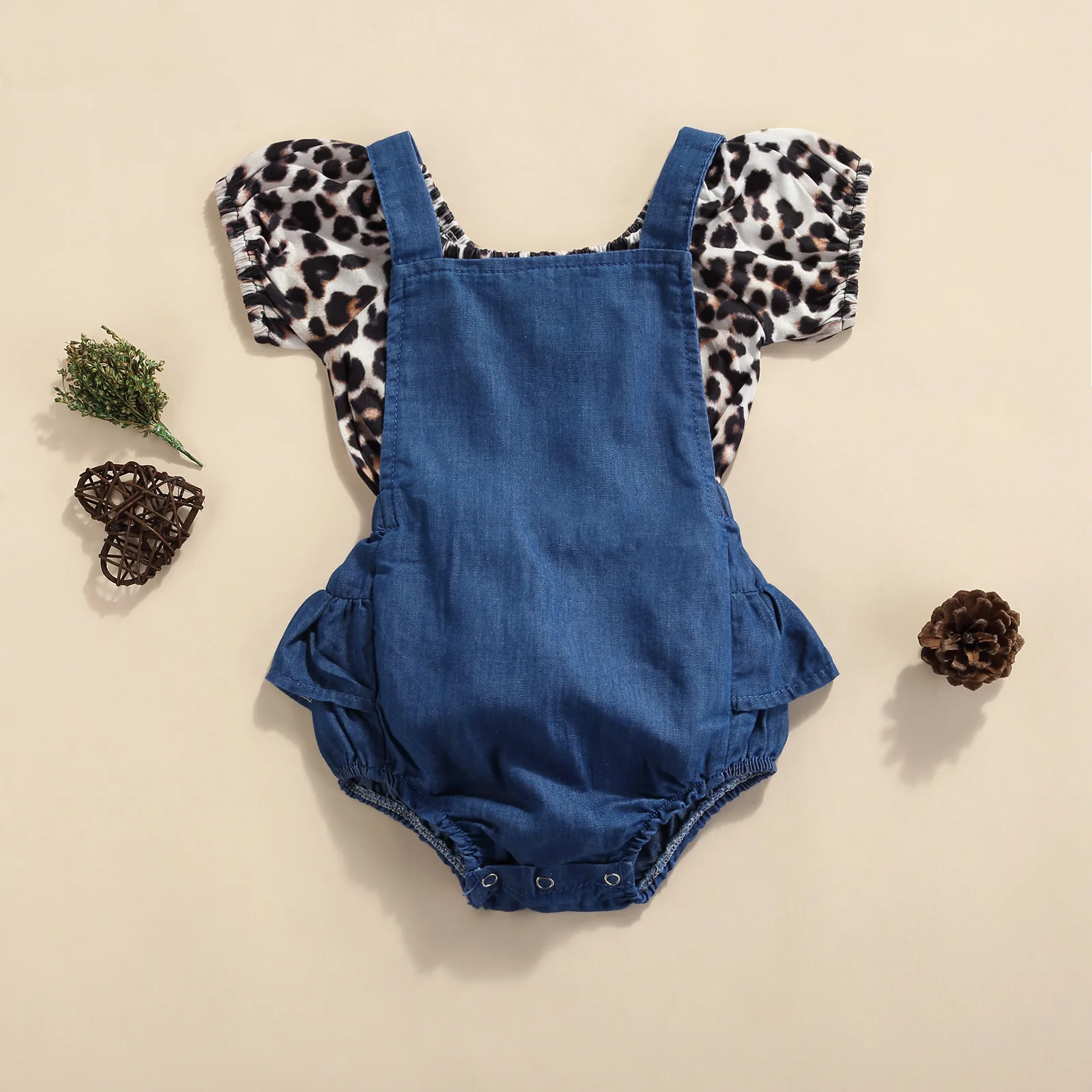 2021 Baby Girls Clothes Set, Leopard Print Short Sleeve O-neck Tops + Solid Color Suspender Romper,0-24 Months
2021 Baby Girls Clothes Set, Leopard Print Short Sleeve O-neck Tops + Solid Color Suspender Romper,0-24 Months