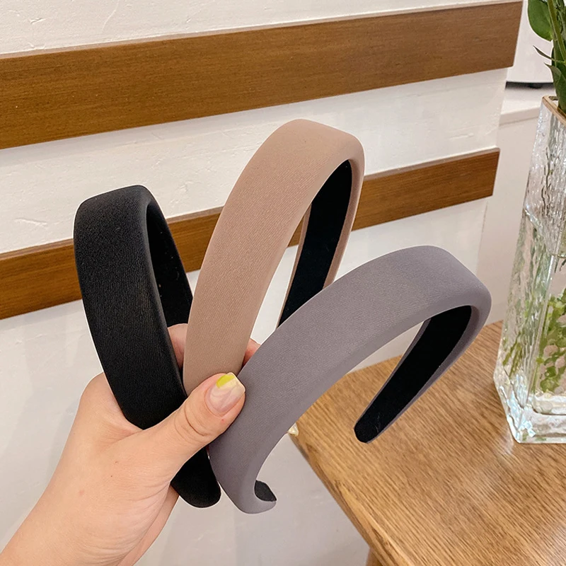 Wide-brimmed Fabric Autumn/winter Hairband Women Wild Go Out Korea Sweet Headband Press Hair Hairband Headband Hair Accessories
Wide-brimmed Fabric Autumn/winter Hairband Women Wild Go Out Korea Sweet Headband Press Hair Hairband Headband Hair Accessories