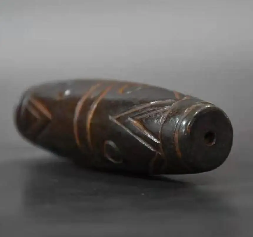 Hongshan culture archaize black iron meteoritesculptureDay bead statue 
Hongshan culture archaize black iron meteoritesculptureDay bead statue
