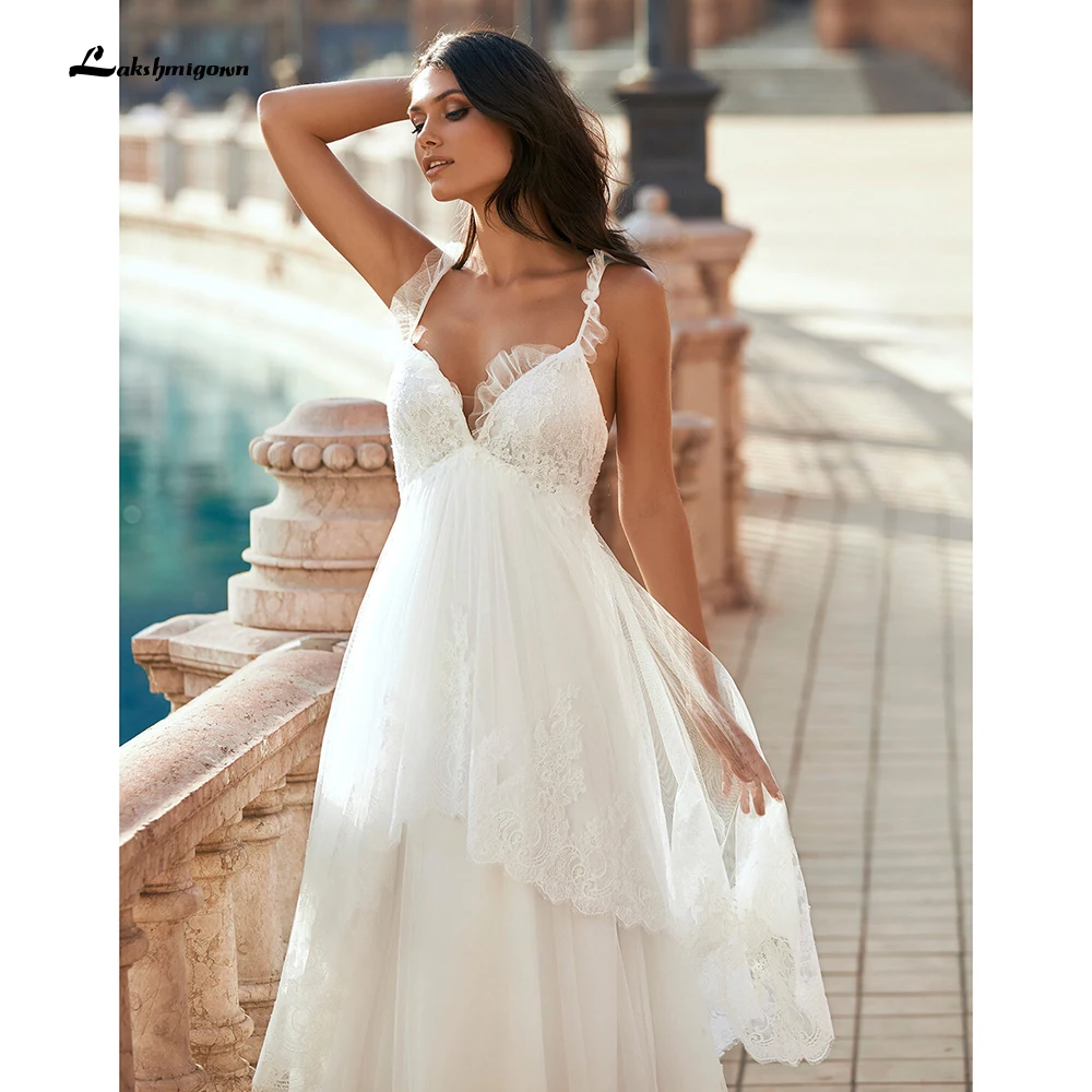 Lace Wedding Dresses Spaghetti Straps Sexy V-Neck Backless Appliques Sleeveless Button Long Sweep Train Bride Gown
Lace Wedding Dresses Spaghetti Straps Sexy V-Neck Backless Appliques Sleeveless Button Long Sweep Train Bride Gown