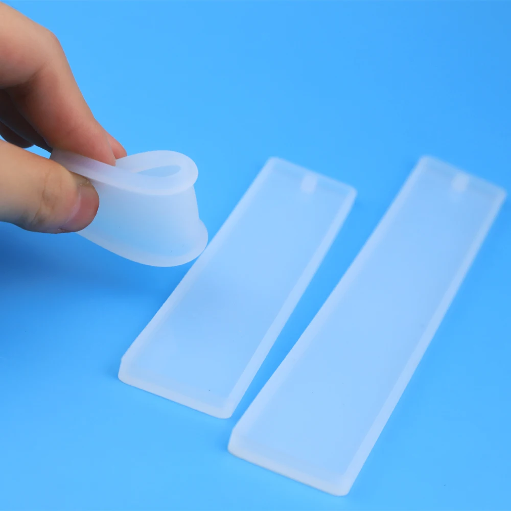 1-3Pcs Rectangle Bookmark Resin Mold Bookmark Silicone Mold UV Epoxy Resin Casting Molds DIY Jewelry Craft Bookmark Making Tools
1-3Pcs Rectangle Bookmark Resin Mold Bookmark Silicone Mold UV Epoxy Resin Casting Molds DIY Jewelry Craft Bookmark Making Tools