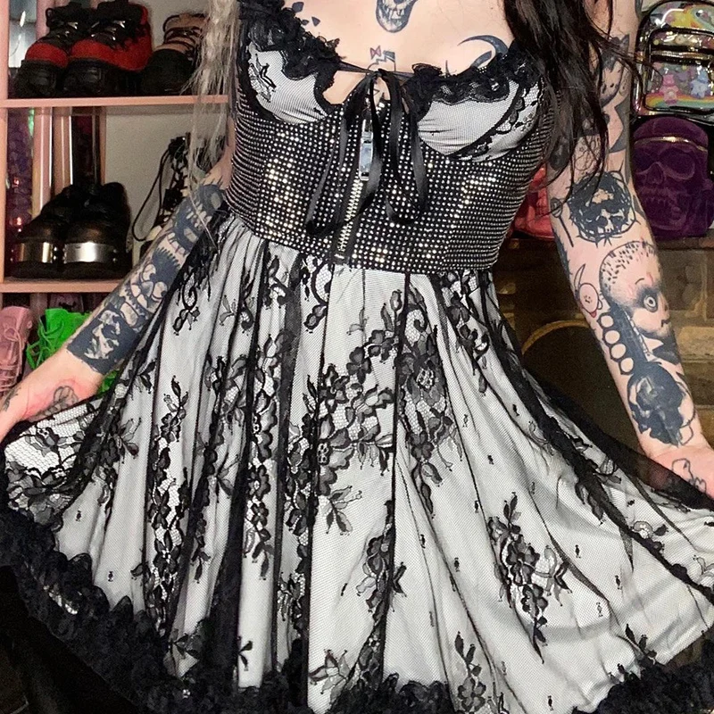 Gothic Sexy High Waist A Line Dress Y2K Goth Fairy Grunge Purple Lace Trim Bandage Mini Dress Egirl Emo Summer Urban Alt Clothes
Gothic Sexy High Waist A Line Dress Y2K Goth Fairy Grunge Purple Lace Trim Bandage Mini Dress Egirl Emo Summer Urban Alt Clothes
