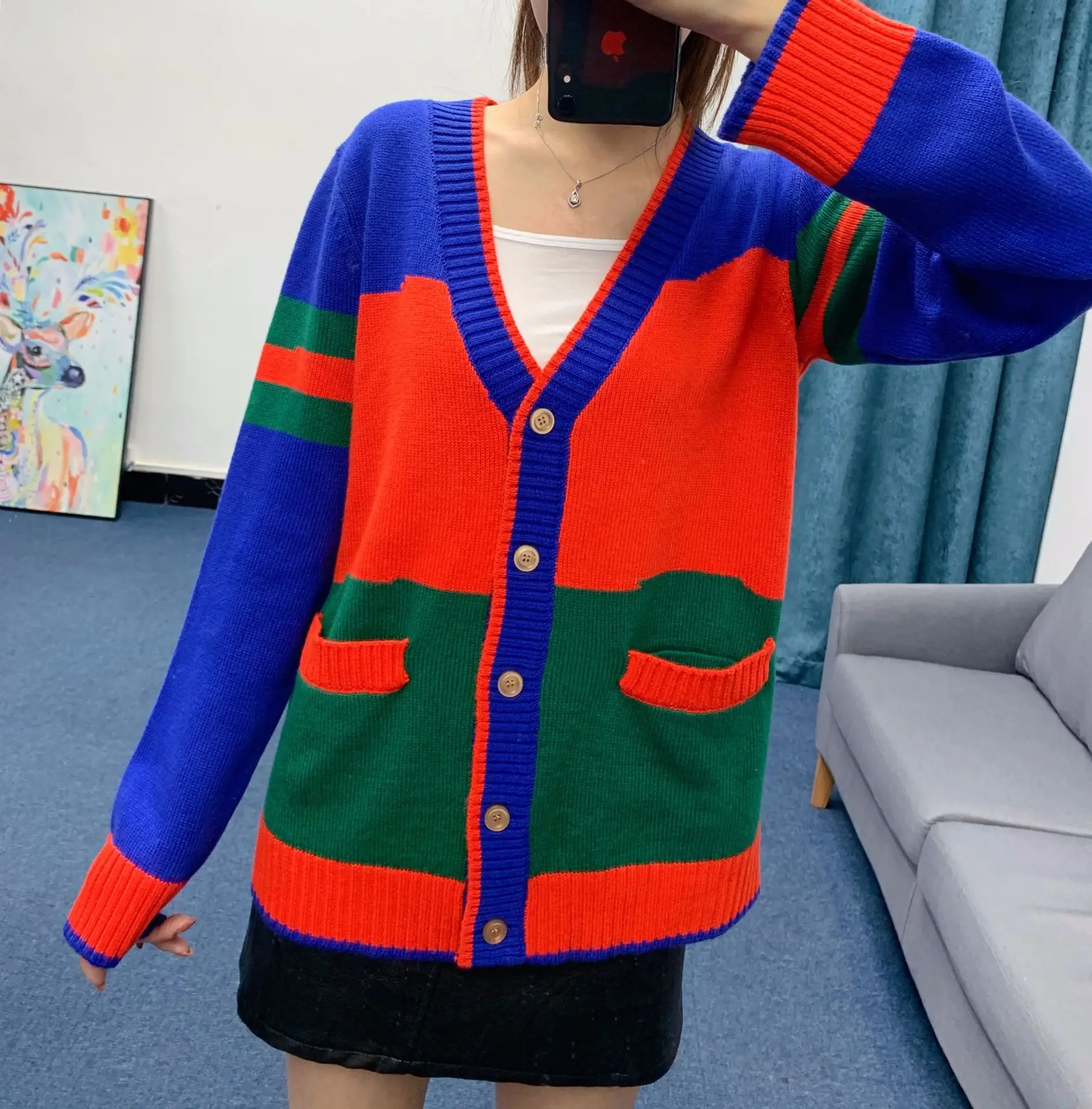 Wind home color matching stripe knitted cardigan new winter new V-neck fashion loose Long Sleeve Jacket Women Fashion
Wind home color matching stripe knitted cardigan new winter new V-neck fashion loose Long Sleeve Jacket Women Fashion