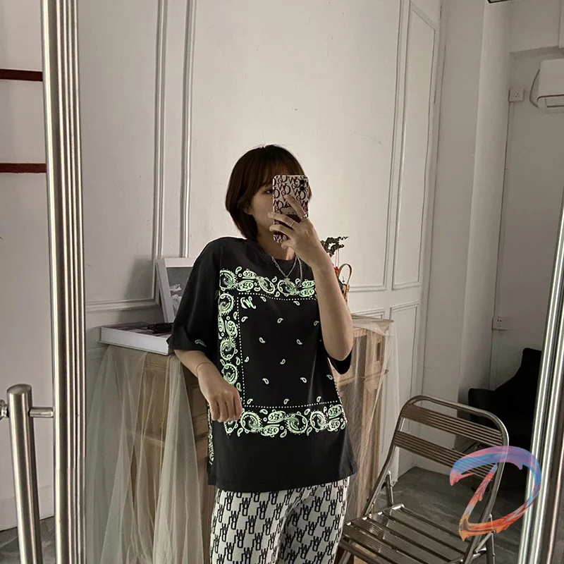 Men's Clothes We11done T Shirts Oversize Luminous Cashew Flower Pattern Short Sleeves Welldone Casual Loose Women's T-shirt
Men's Clothes We11done T Shirts Oversize Luminous Cashew Flower Pattern Short Sleeves Welldone Casual Loose Women's T-shirt