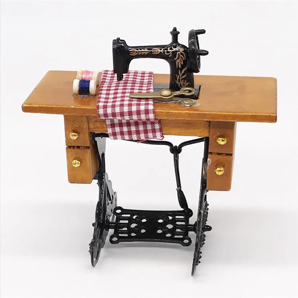 Mini Sewing Machine With Thread For Wooden 1/12 Dollhouse Miniature Furniture
Mini Sewing Machine With Thread For Wooden 1/12 Dollhouse Miniature Furniture